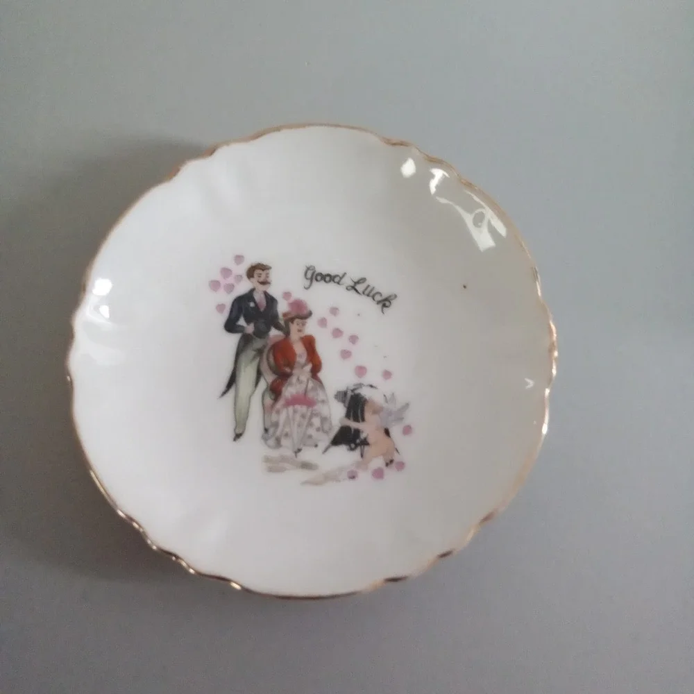Vintage Good Luck Porcelain Trinket Dish Cupid Victorian Couple Gold Rim 3.5